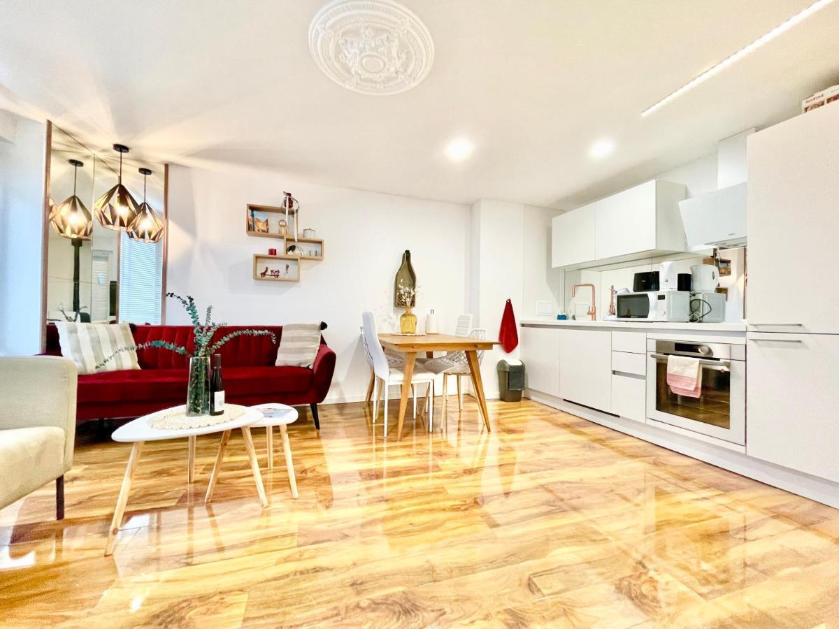 Le Rosacker - Proche Centre Et Gare - Terrasse - Parking Gratuit 2 Places - 2 - 2 Salles De Bain - Netflix Apartamento Colmar