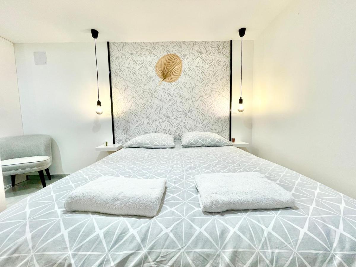 Appartement Le Rosacker - 2 - 2 Salles D'eau - Terrasse Bois - Stationnement Gratuit 2 Places En Enfilade - Centre Colmar